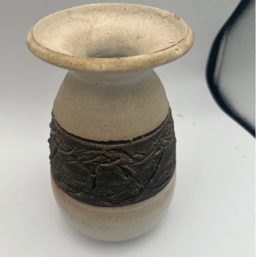 Vintage Signed Studio Pottery‎ Vase Textured Brutalist Rustic Cream Brown 6